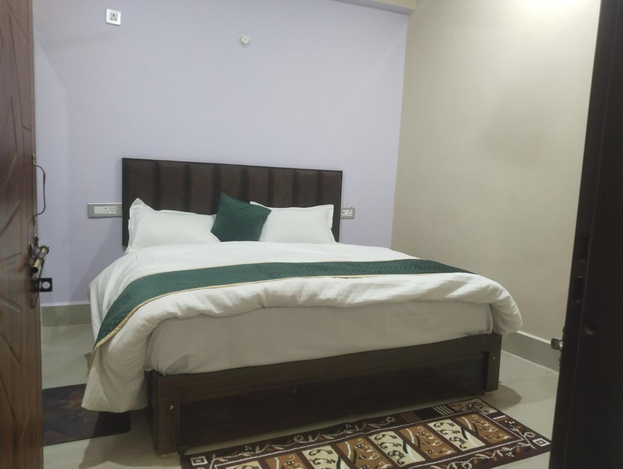 Dixit Residency Hotell Vrindāvan Exteriör bild