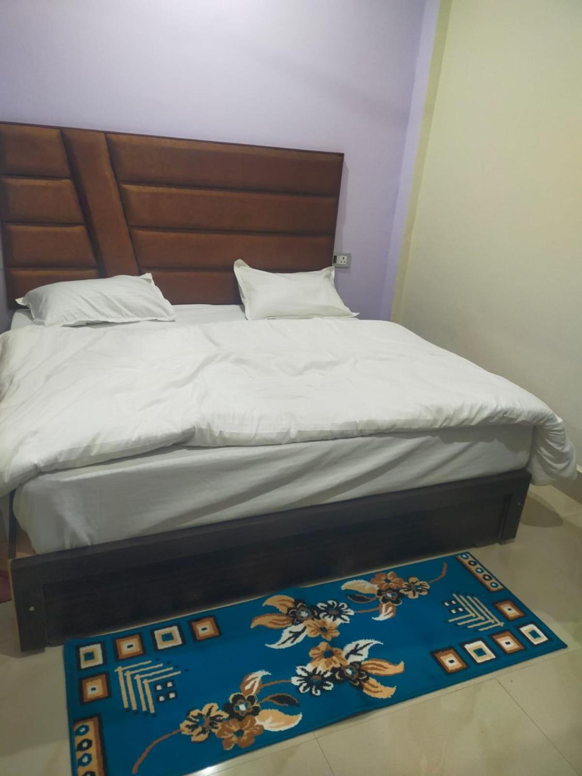 Dixit Residency Hotell Vrindāvan Exteriör bild
